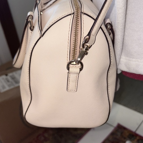 Kate Spade  Pink Satchel Crossbody bag  Saffiano leather  light pink Silvertone - Picture 6 of 17
